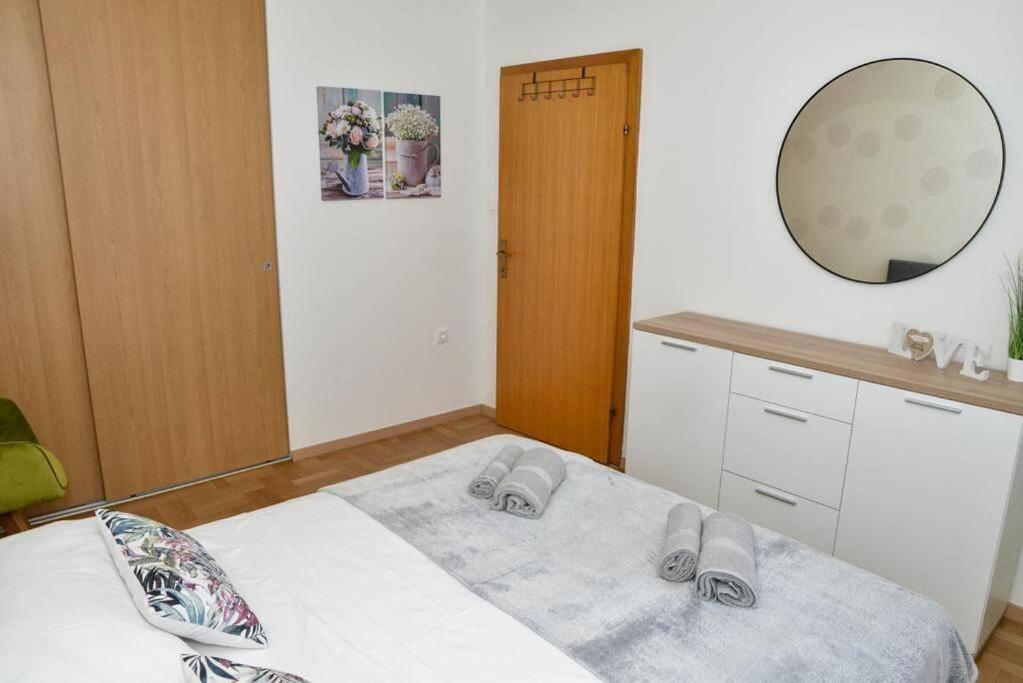 Apartment Longin Zadar Exteriör bild