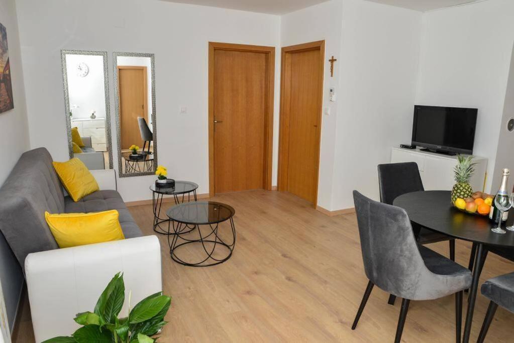 Apartment Longin Zadar Exteriör bild