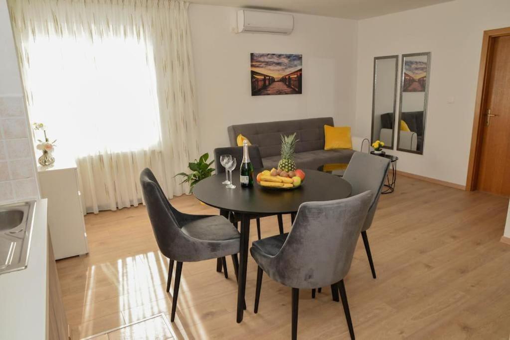 Apartment Longin Zadar Exteriör bild